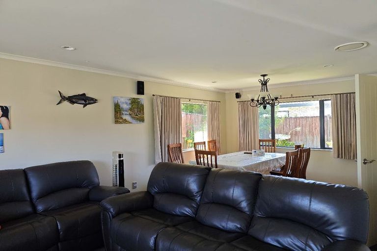 Photo of property in 8 Alvre Place, Flat Bush, Auckland, 2016