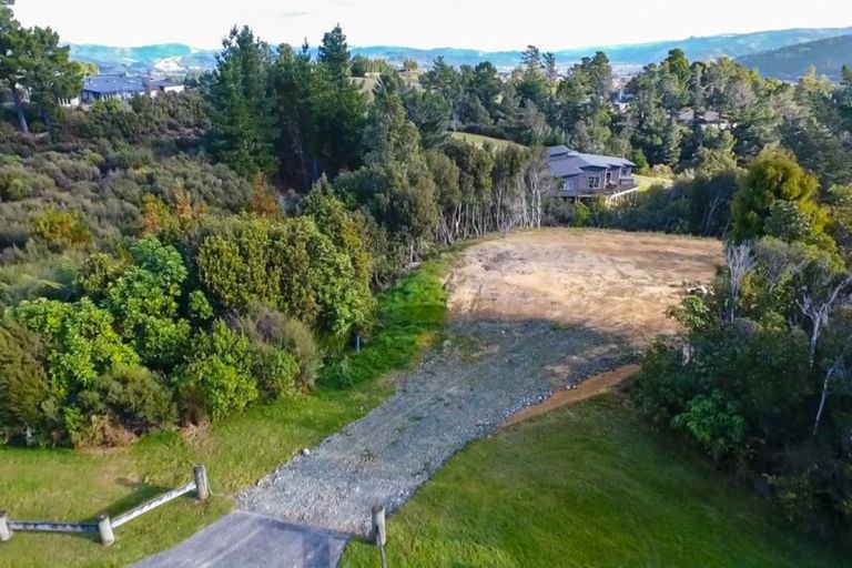 Photo of property in 45 Mount Marua Way, Timberlea, Upper Hutt, 5018