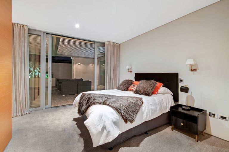 Photo of property in 32 Rue D' Amarres, Gulf Harbour, Whangaparaoa, 0930