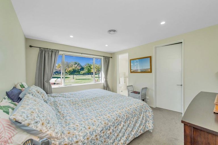 Photo of property in 17 Bridge Street, Southbridge, 7602