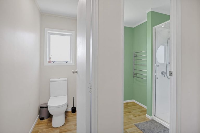 Photo of property in 6 Camellia Avenue, Bell Block, New Plymouth, 4312