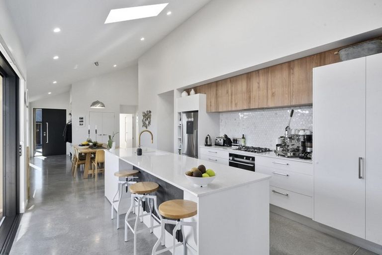 Photo of property in 2/31 Links Drive, Waiwhakaiho, New Plymouth, 4312