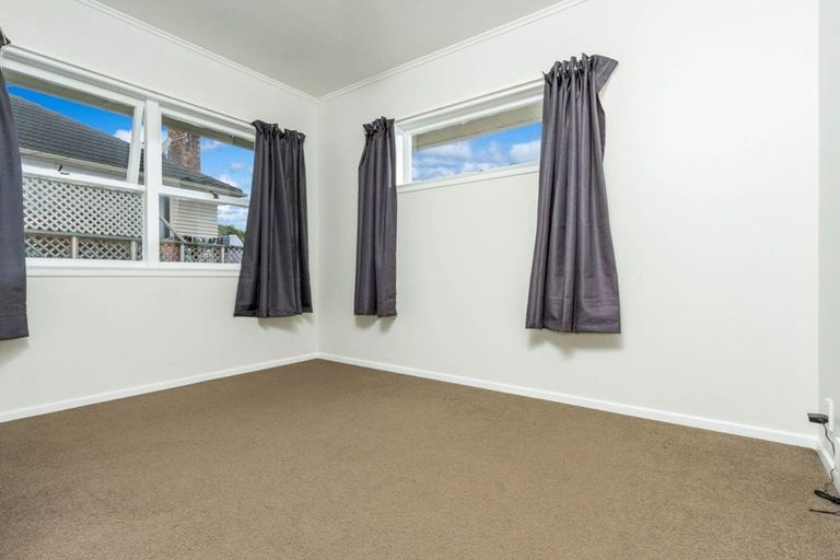 Photo of property in 1/24 Tristram Avenue, Forrest Hill, Auckland, 0620