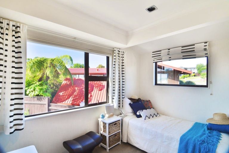 Photo of property in 15 Normand Place, Richmond Heights, Taupo, 3330