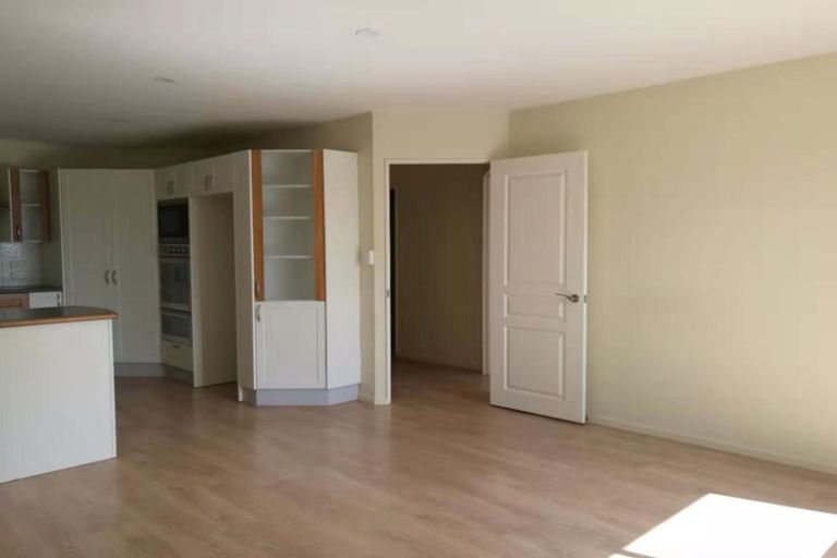 Photo of property in 54 Bayside Drive, Browns Bay, Auckland, 0630