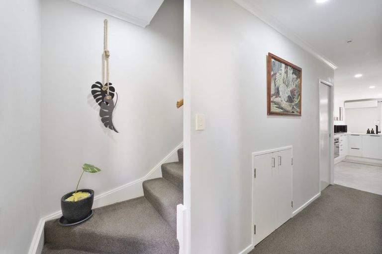 Photo of property in 11/17 Harbour View Road, Te Atatu Peninsula, Auckland, 0610