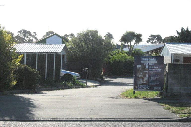 Photo of property in 1/81 Maces Road, Bromley, Christchurch, 8062