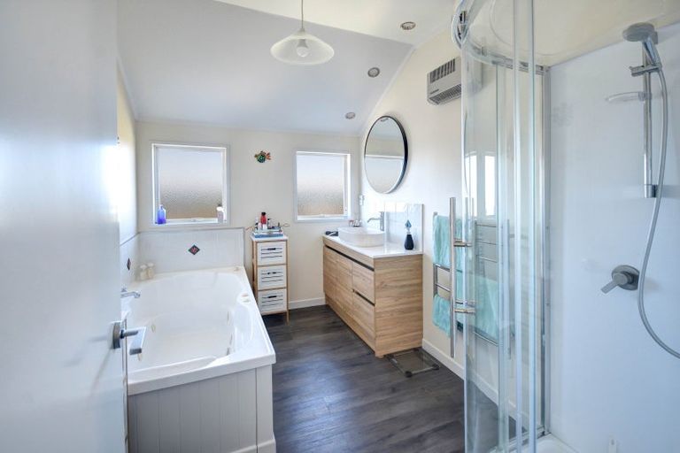 Photo of property in 7 Queen Street, Brighton, Dunedin, 9035