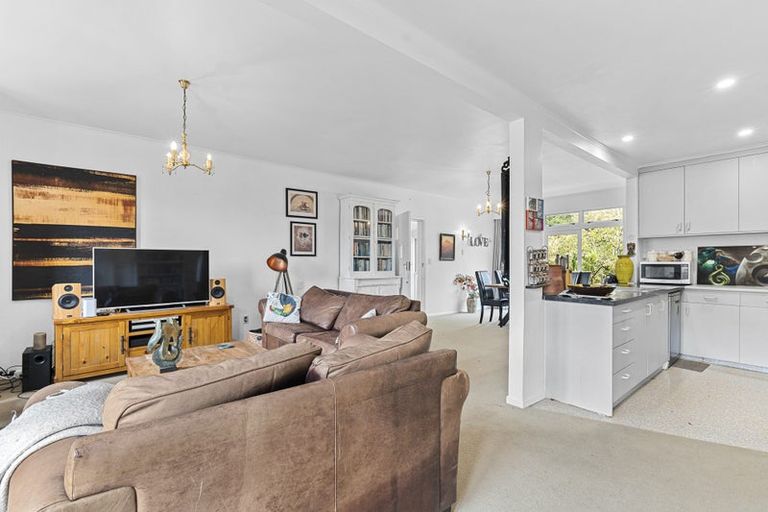 Photo of property in 28 Carrington Street, New Plymouth, 4310