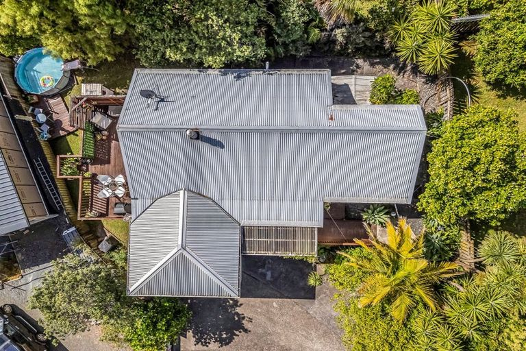 Photo of property in 6 Rautawhiri Road, Helensville, 0800