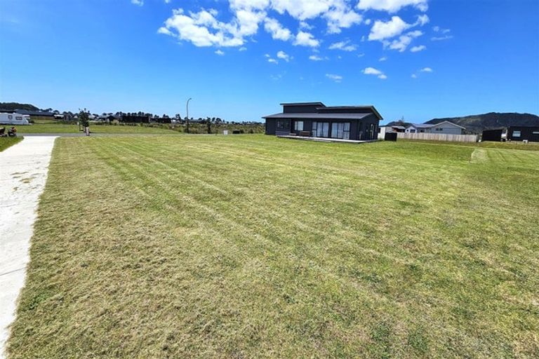 Photo of property in 26 Taniwha Place, Matarangi, 3592