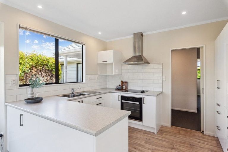 Photo of property in 25 Cedar Drive, Paraparaumu Beach, Paraparaumu, 5032