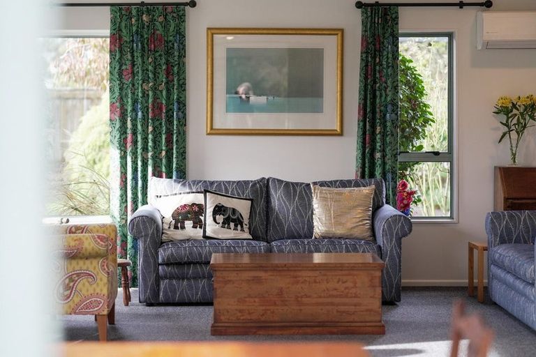 Photo of property in 29 Cranbrook Grove, Waikanae, 5036