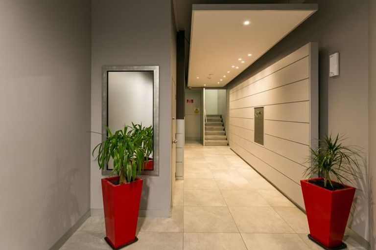 Photo of property in Gerondis Bldg Apartments, 107/60 Willis Street, Wellington Central, Wellington, 6011