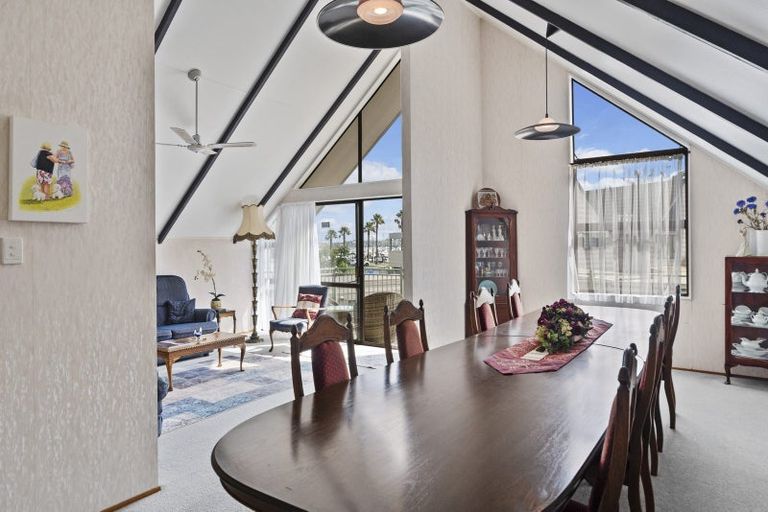 Photo of property in 1/7 Pegasus Place, Half Moon Bay, Auckland, 2012