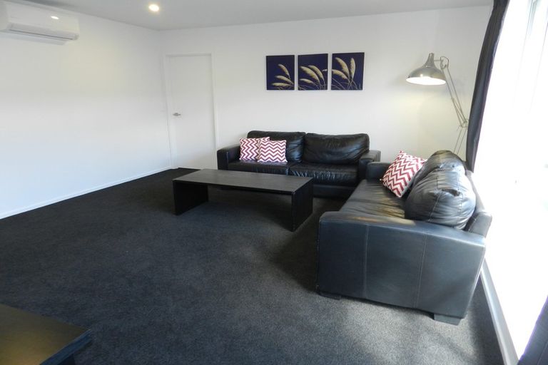 Photo of property in 92 Palmers Road, New Brighton, Christchurch, 8083