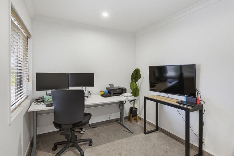 Photo of property in 1 William Noel Place, Waikanae Beach, Waikanae, 5036