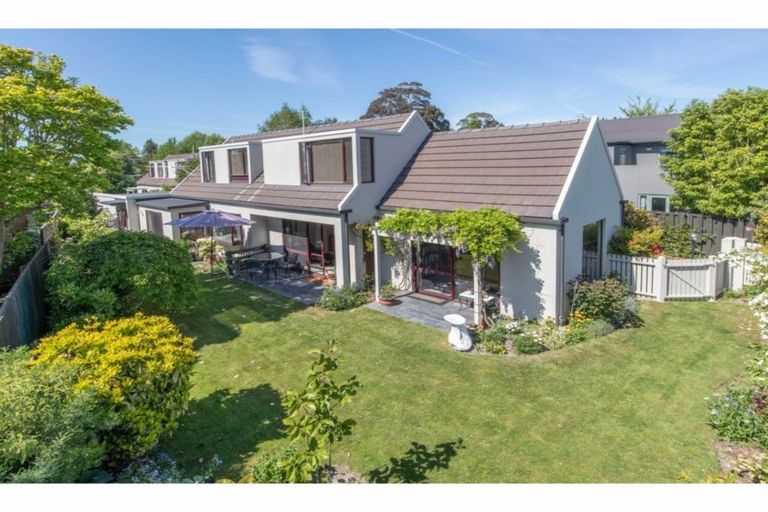 Photo of property in 8 Braco Place, Burnside, Christchurch, 8041