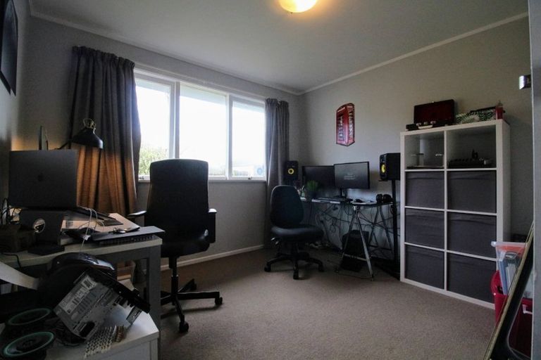 Photo of property in 1/38 Sunnyfield Crescent, Glenfield, Auckland, 0629