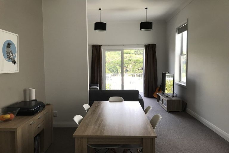 Photo of property in 147 Tasman Street, Mount Cook, Wellington, 6021