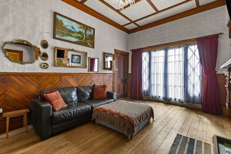 Photo of property in 18 Lee Road, Taradale, Napier, 4112