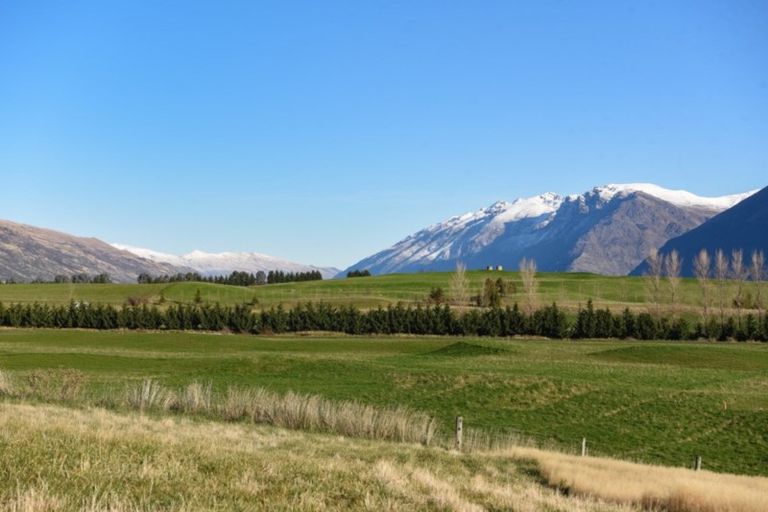 Photo of property in 65 Jacks Point Rise, Jacks Point, Queenstown, 9371