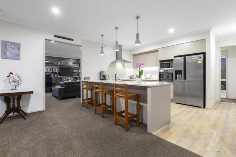 Photo of property in 26 Penetaka Heights, Pyes Pa, Tauranga, 3112