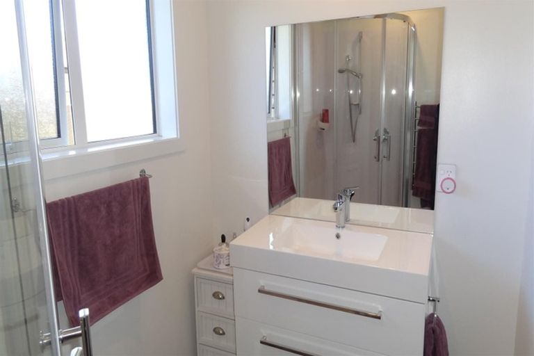 Photo of property in 2/444 Harewood Road, Harewood, Christchurch, 8051