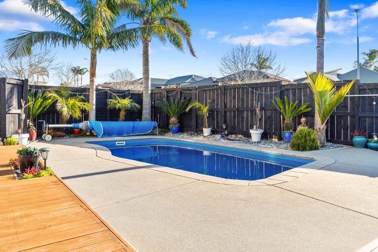 Photo of property in 8 Waterside Drive, Pyes Pa, Tauranga, 3112