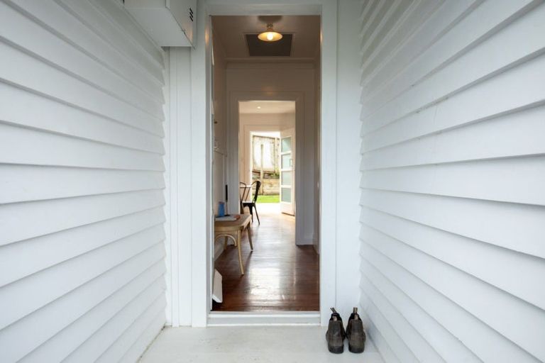 Photo of property in 22 Government Road, Raglan, 3225