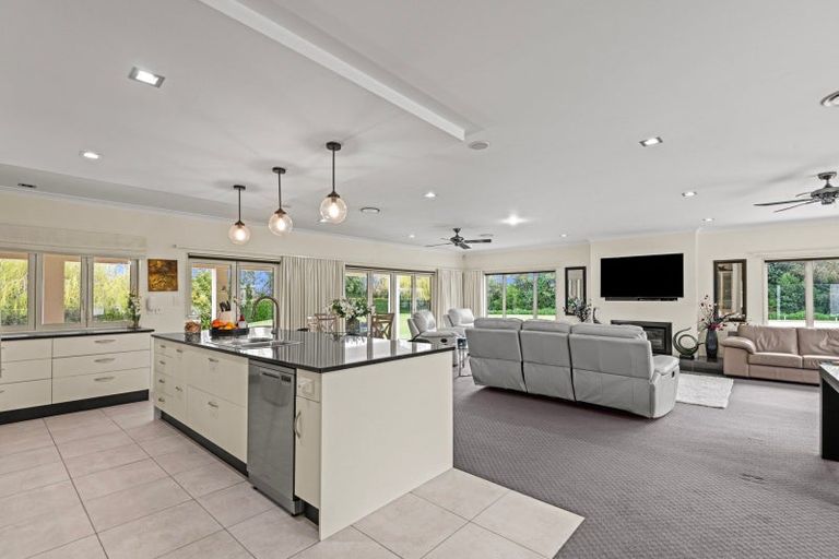Photo of property in 475 Stoney Creek Road, Kelvin Grove, Palmerston North, 4470