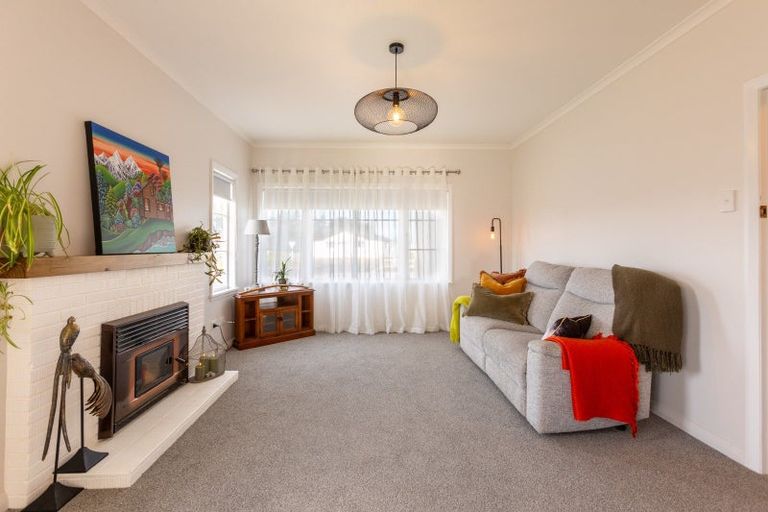 Photo of property in 20 George Street, Dannevirke, 4930