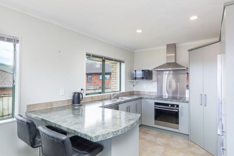 Photo of property in 56 Percy Kinsman Crescent, Riverstone Terraces, Upper Hutt, 5018