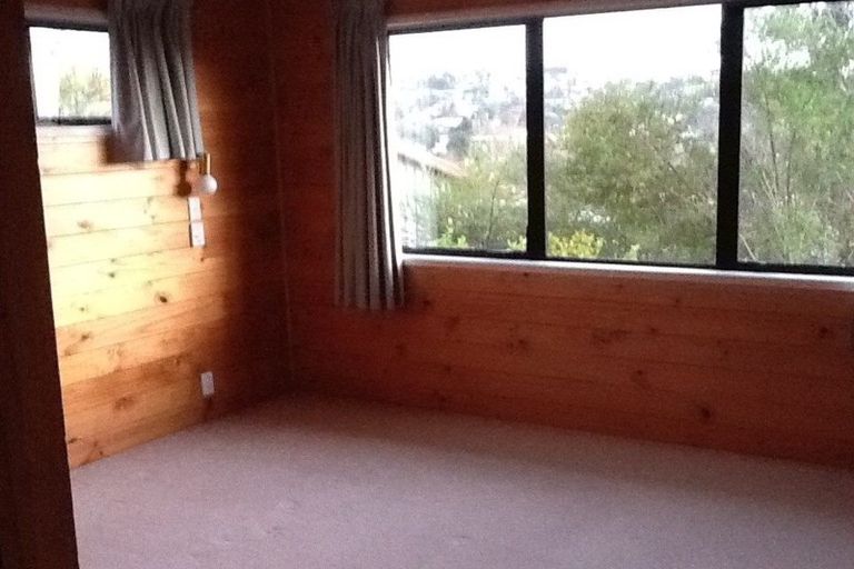 Photo of property in 5 Camilla Grove, Totara Vale, Auckland, 0629