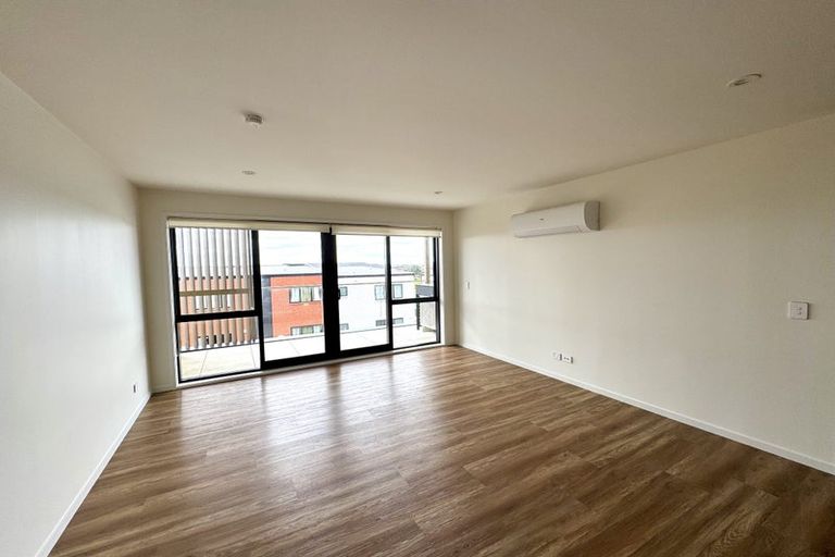 Photo of property in 201/3 Newelm Lane, Flat Bush, 2019