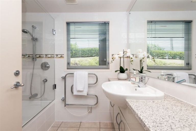 Photo of property in 560 Whitford Road, Whitford, Howick, 2571