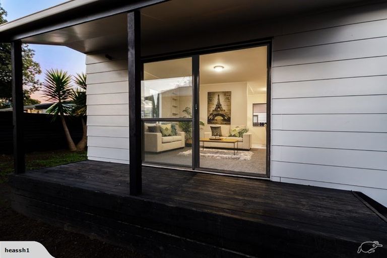 Photo of property in 2/83 Redcrest Avenue, Red Hill, Papakura, 2110