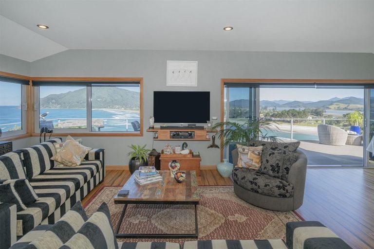 Photo of property in 22 Tairua Terrace, Tairua, 3508