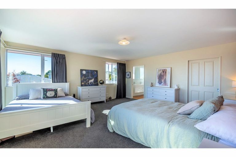 Photo of property in 249 Fifield Terrace, Opawa, Christchurch, 8023