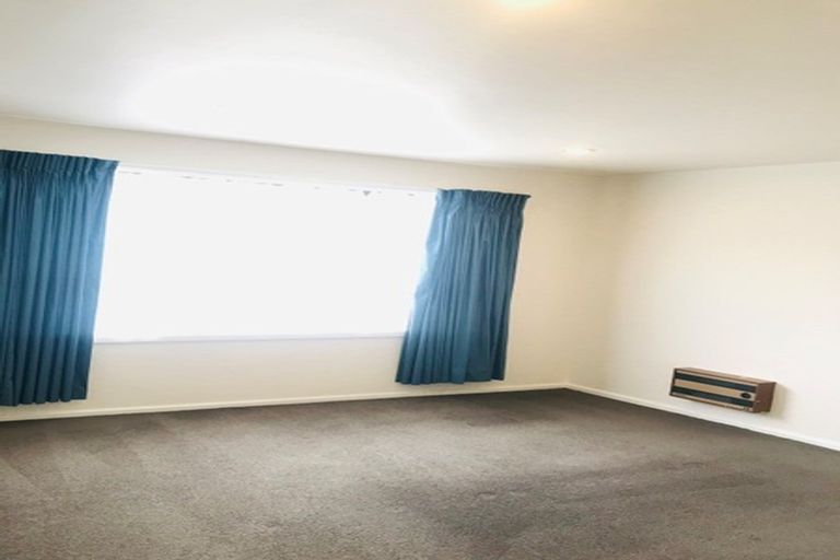 Photo of property in 4 Shirldale Place, Avonhead, Christchurch, 8042