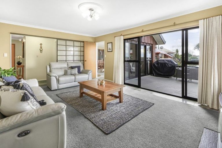 Photo of property in 98 Totara Drive, Pukete, Hamilton, 3200