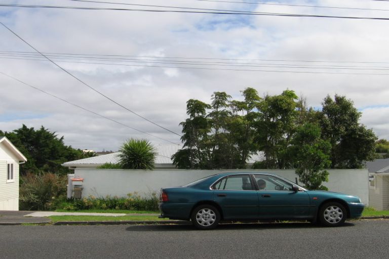 Photo of property in 2/150 Forrest Hill Road, Forrest Hill, Auckland, 0620