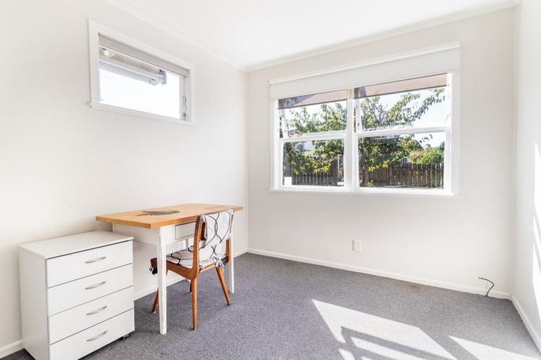 Photo of property in 10 Mcquarrie Avenue, Wattle Downs, Auckland, 2103