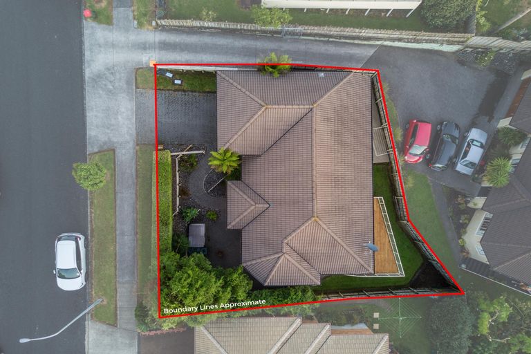 Photo of property in 1/49 Ribbonwood Crescent, Goodwood Heights, Auckland, 2105