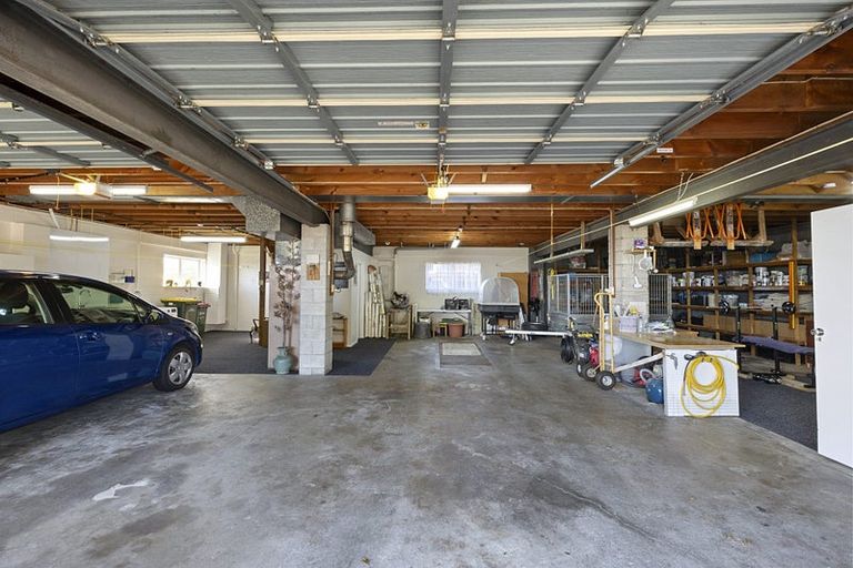 Photo of property in 8 Hillcrest Street, Glen Avon, New Plymouth, 4312