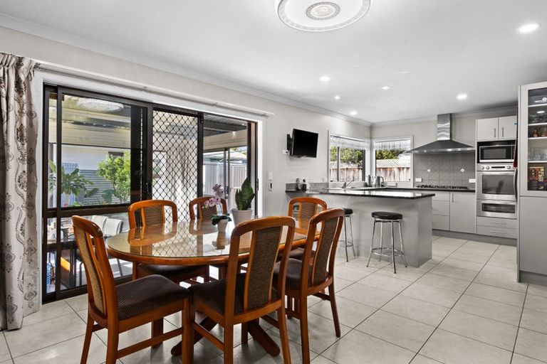 Photo of property in 28a Howard Road, Taradale, Napier, 4112