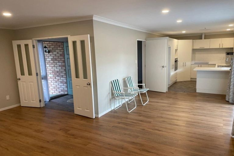 Photo of property in 9 Ardee Close, East Tamaki, Auckland, 2016