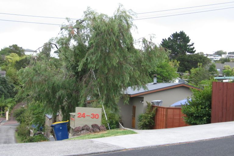 Photo of property in 30 Heathcote Road, Castor Bay, Auckland, 0620
