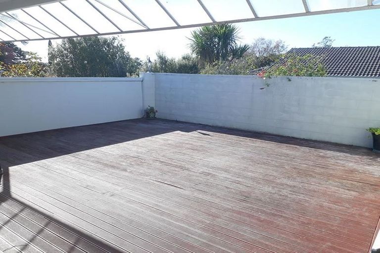 Photo of property in 10 Terrylyn Drive, Hillcrest, Auckland, 0627