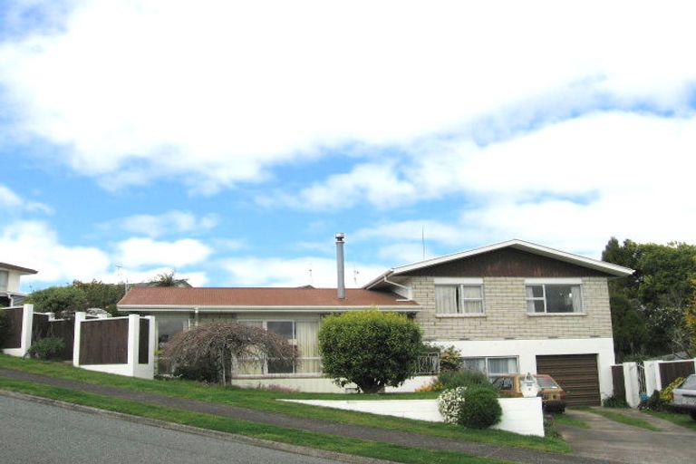 Photo of property in 6 Graham Place, Bellevue, Tauranga, 3110